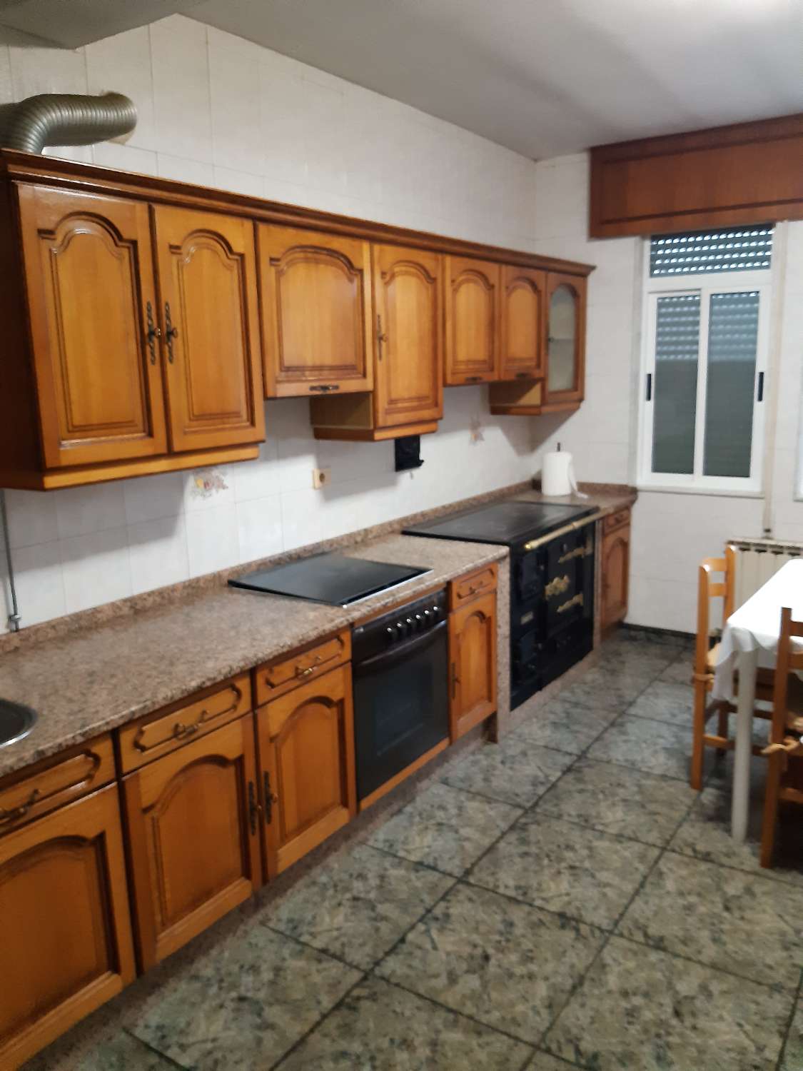 En venta gran casa con finca en Pontedeume.