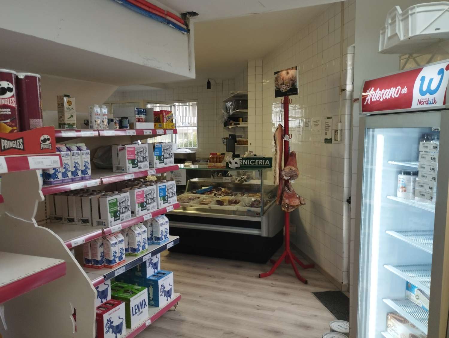 En venta local comercial en la playa de Cabañas-A Coruña.