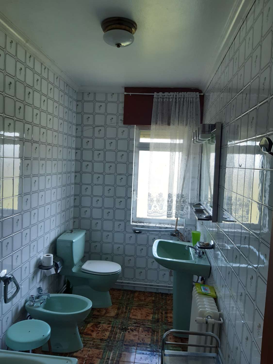 En venta gran casa y finca en A Capela.