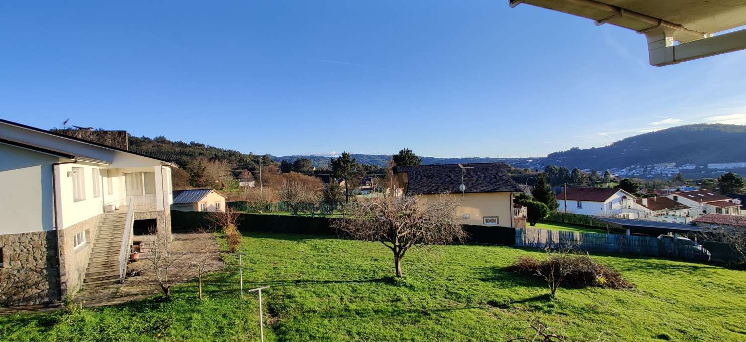 En venta Gran casa con vistas en San Martín do Porto, Cabanas.