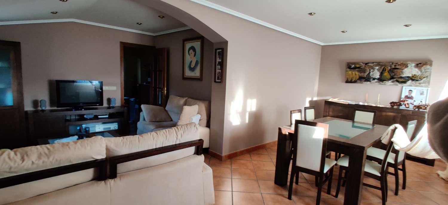 En venta Gran casa con vistas en San Martín do Porto, Cabanas.