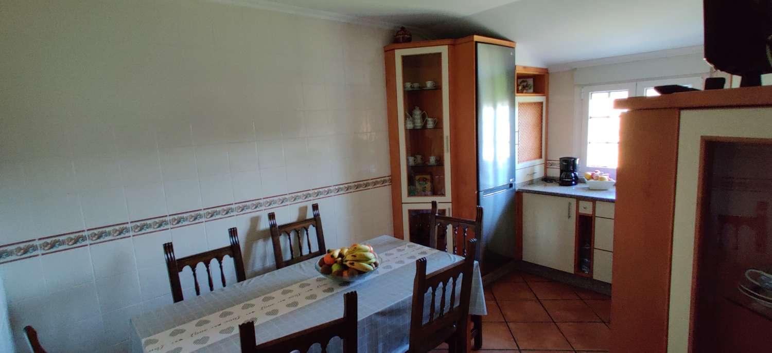 En venta Gran casa con vistas en San Martín do Porto, Cabanas.