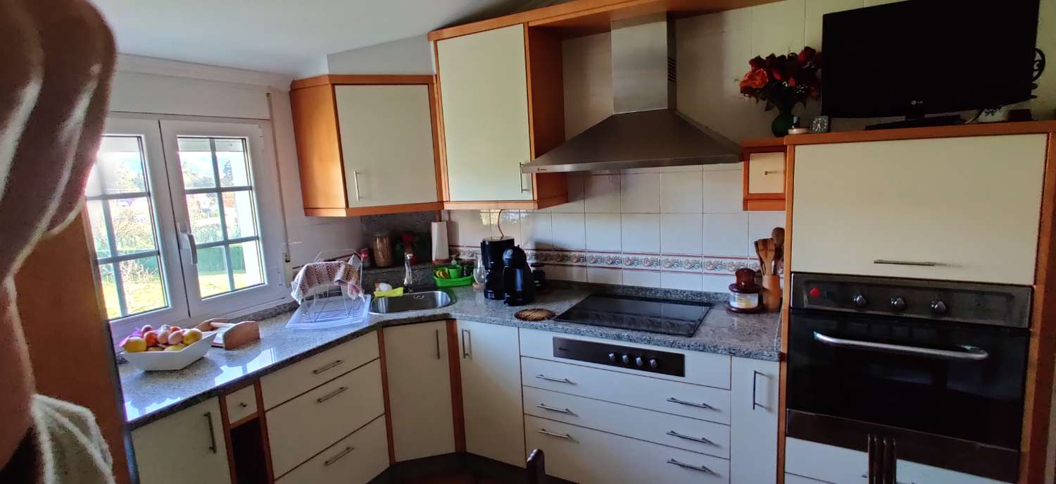 En venta Gran casa con vistas en San Martín do Porto, Cabanas.