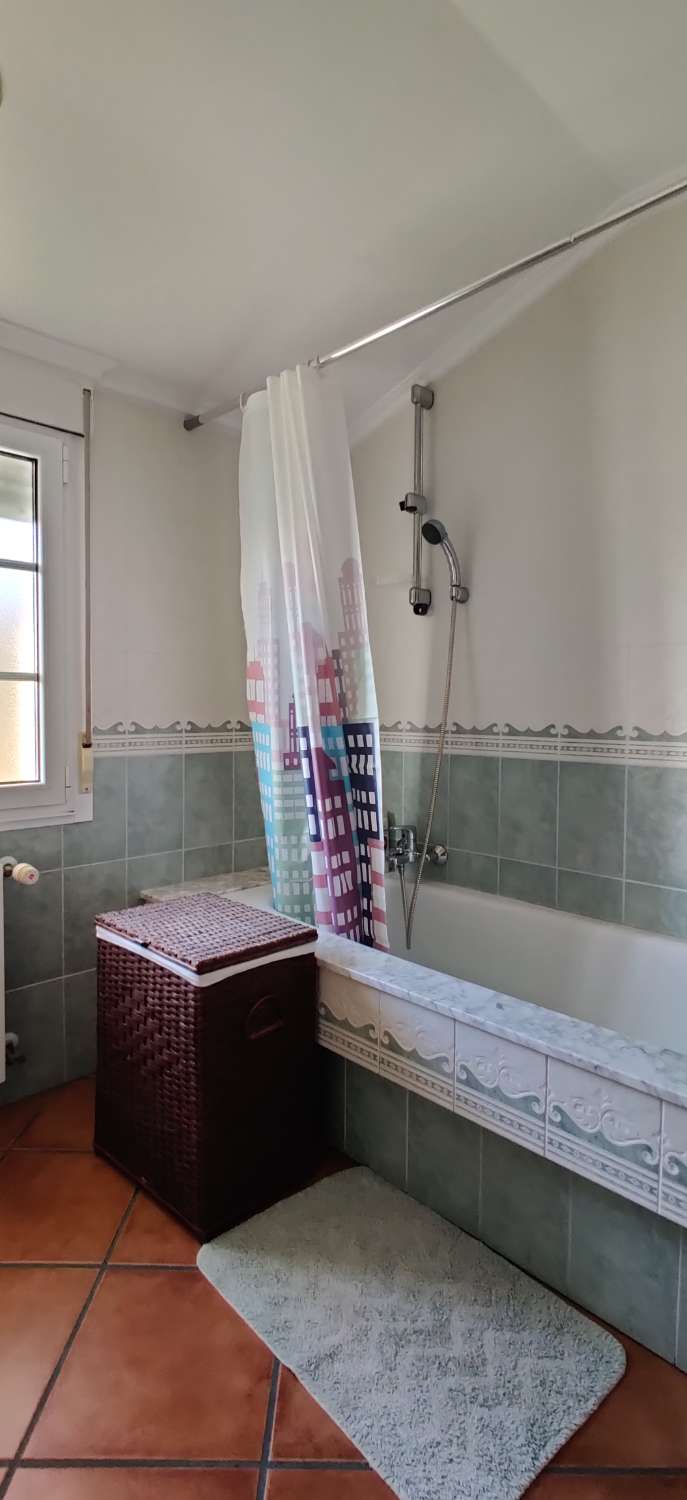 En venta Gran casa con vistas en San Martín do Porto, Cabanas.