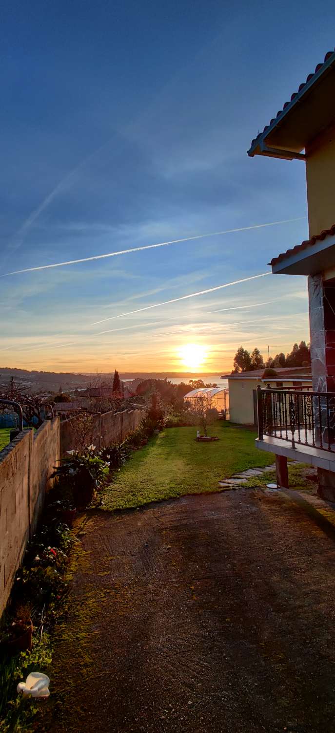 En venta Gran casa con vistas en San Martín do Porto, Cabanas.