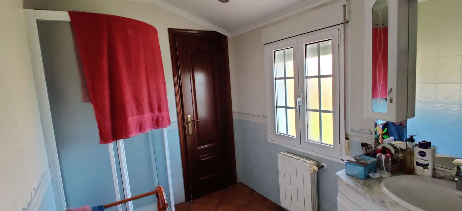 En venta Gran casa con vistas en San Martín do Porto, Cabanas.