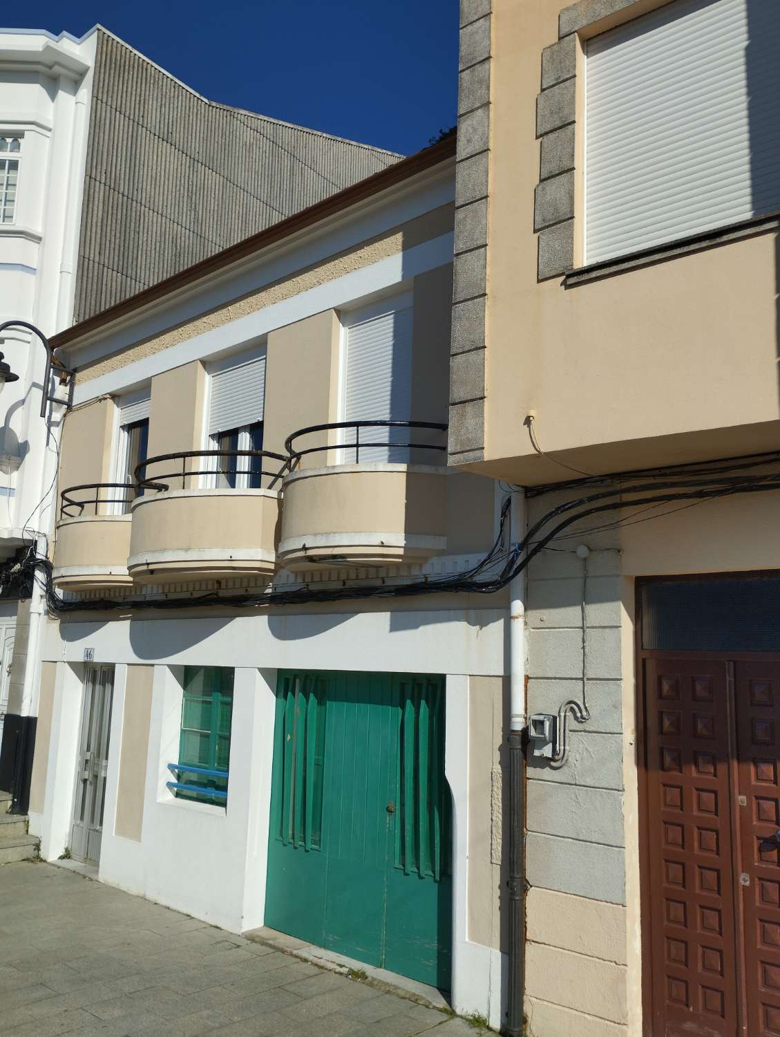 Única casa en venta en el puerto de Mugardos.