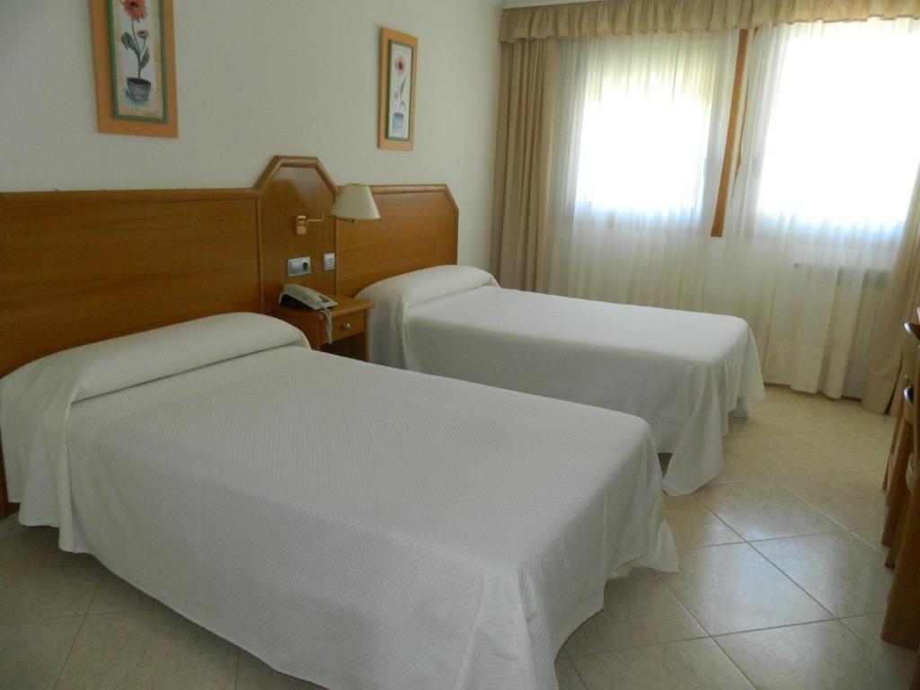 Bonito hotel en venta en O Inicio, Lugo.
