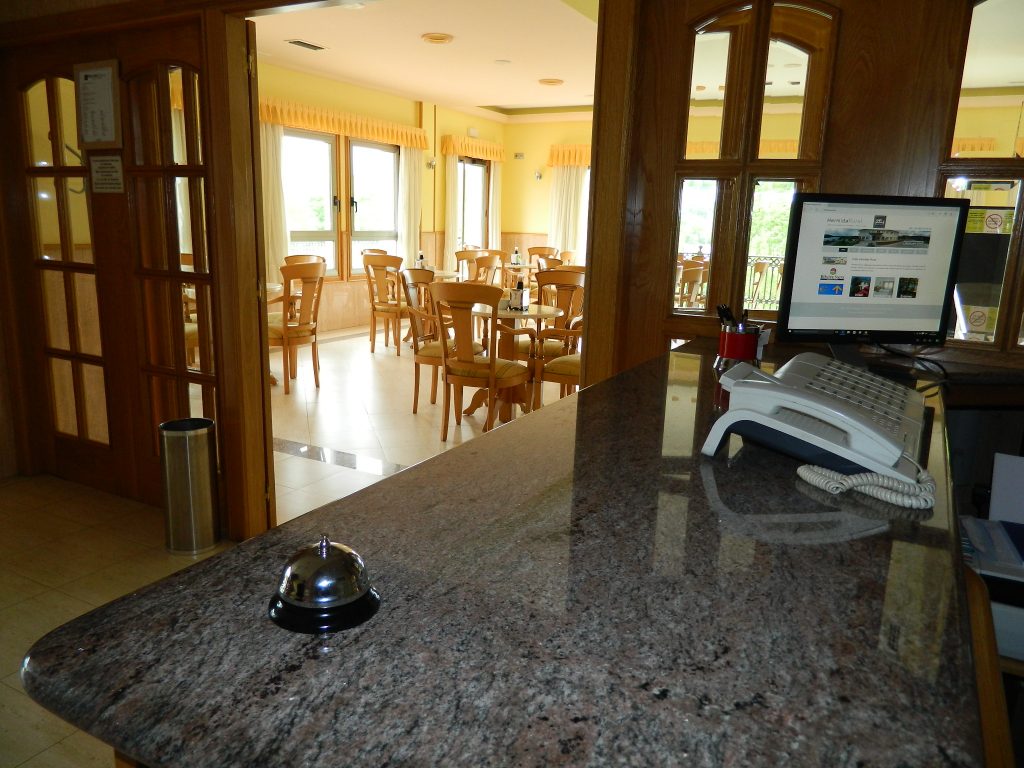 Bonito hotel en venta en O Inicio, Lugo.