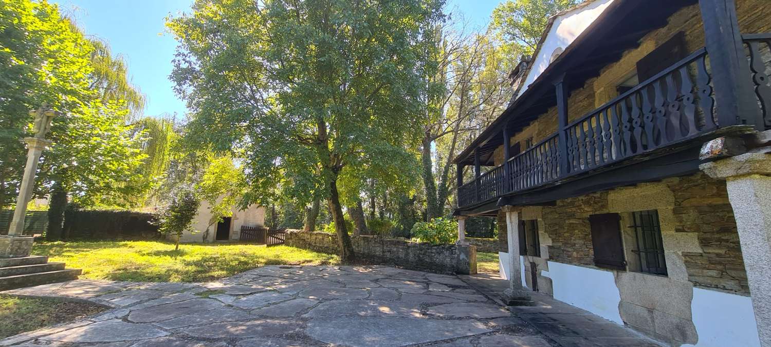 CASA/MOLINO SINGULAR EN VENTA EN SARRIA, LUGO