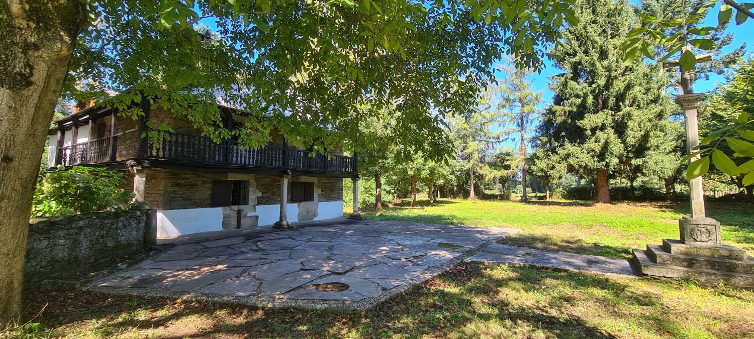 CASA/MOLINO SINGULAR EN VENTA EN SARRIA, LUGO