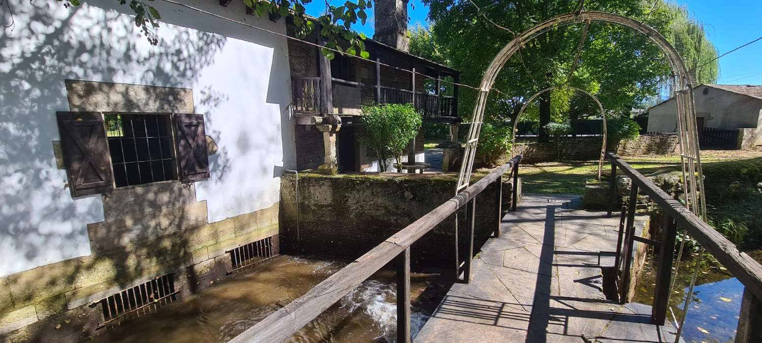 CASA/MOLINO SINGULAR EN VENTA EN SARRIA, LUGO