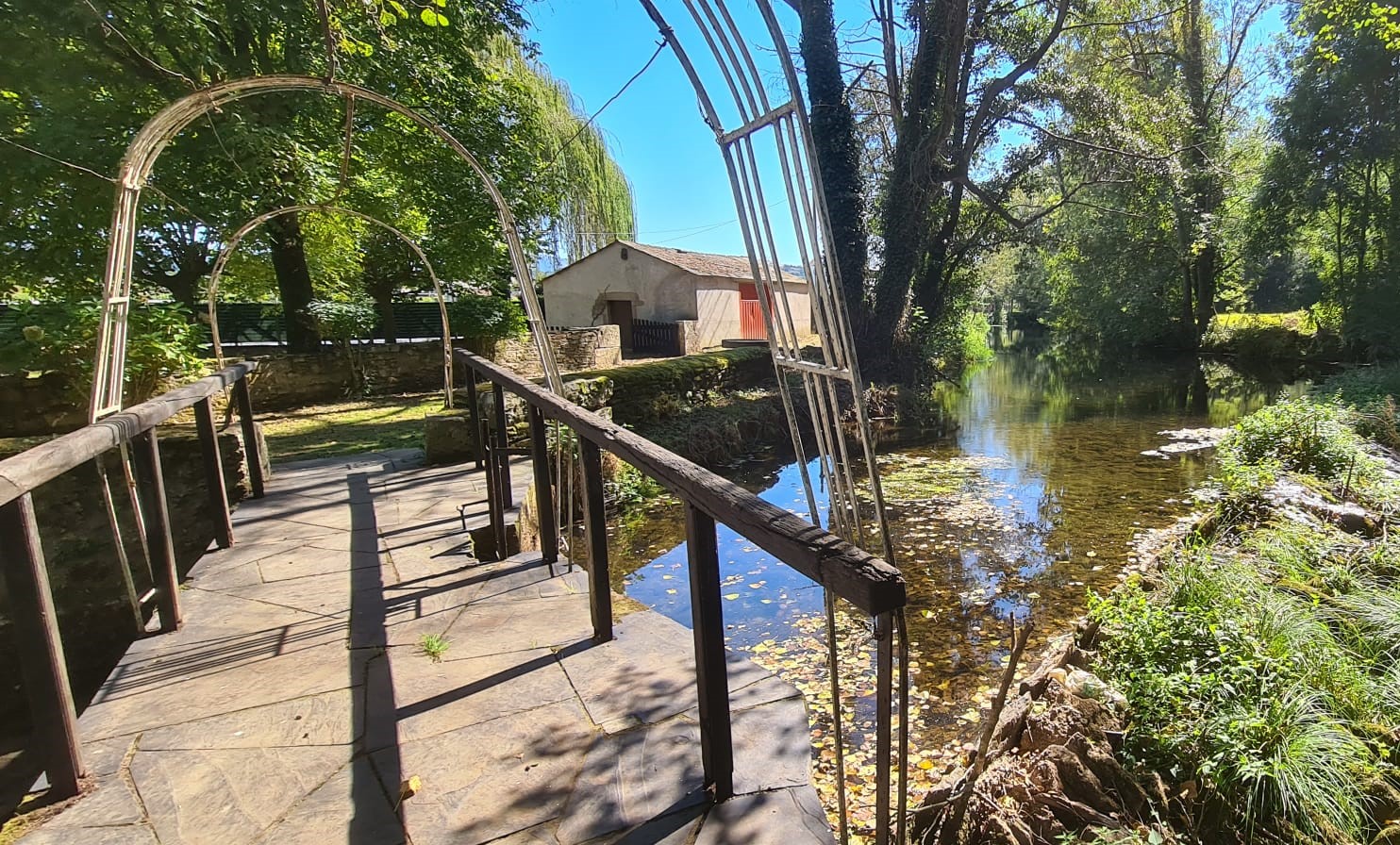 CASA/MOLINO SINGULAR EN VENTA EN SARRIA, LUGO