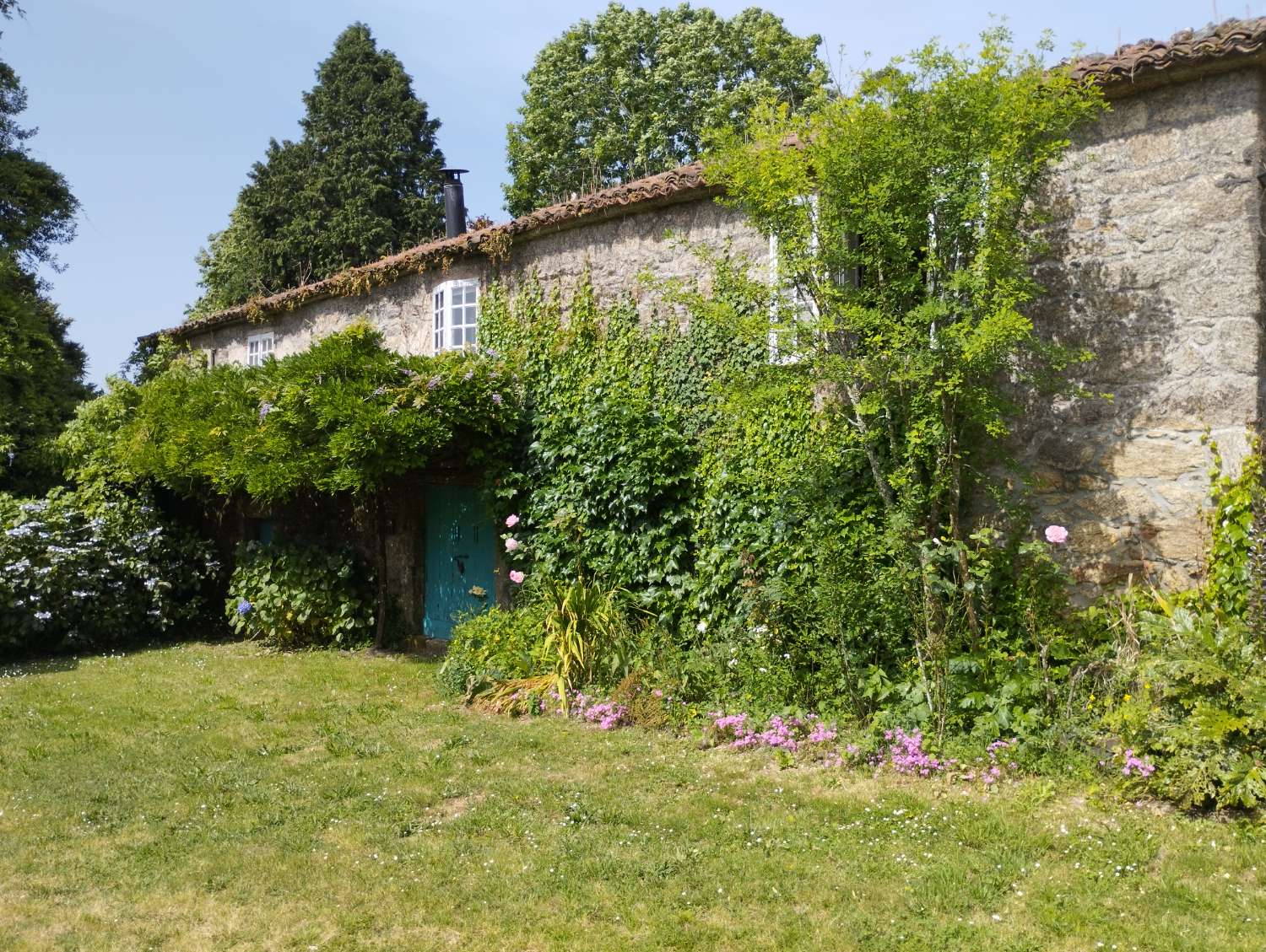 En venta Gran Casa Solariega en Vedra.