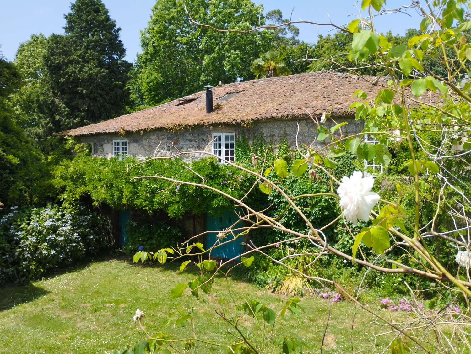 En venta Gran Casa Solariega en Vedra.