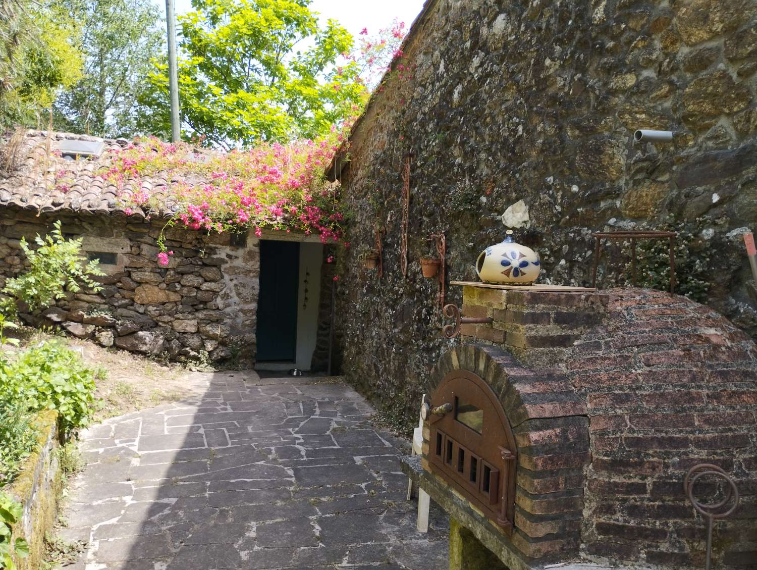 En venta Gran Casa Solariega en Vedra.