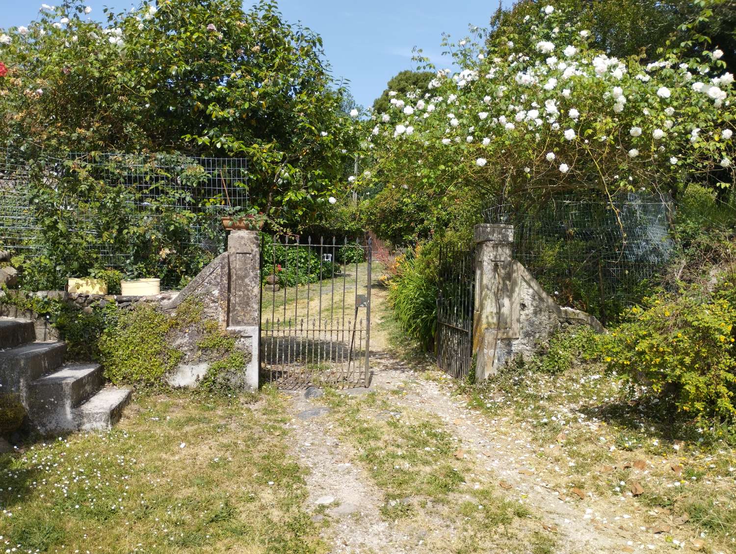 En venta Gran Casa Solariega en Vedra.