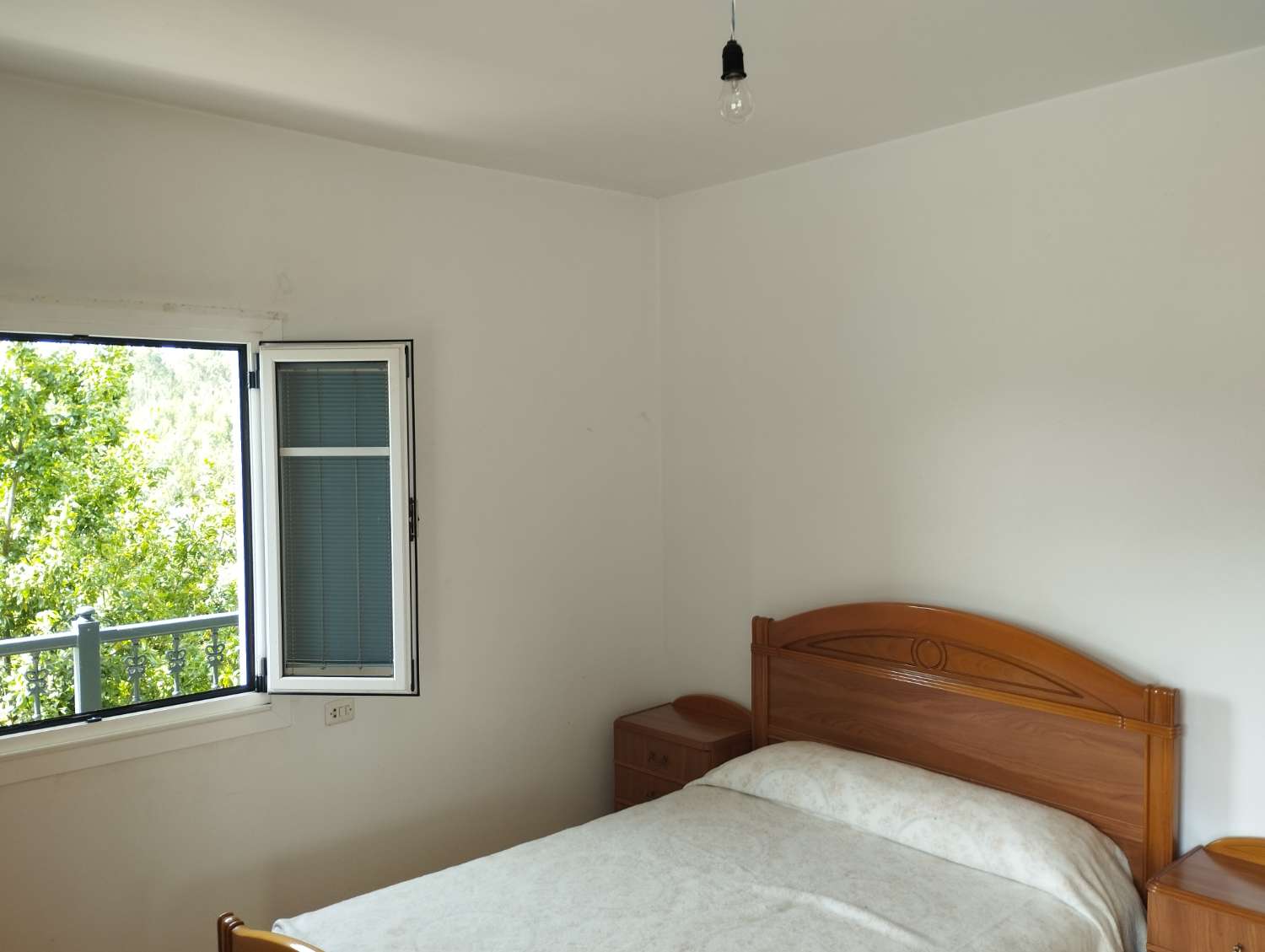 En venta casa con finca en Cerdido, A Coruña.