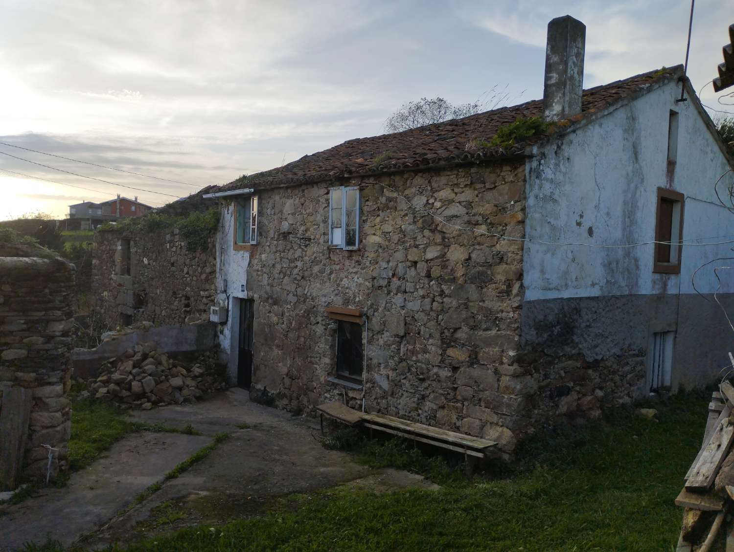 Casa en venta para rehabilitar en Montefaro, Valdoviño.