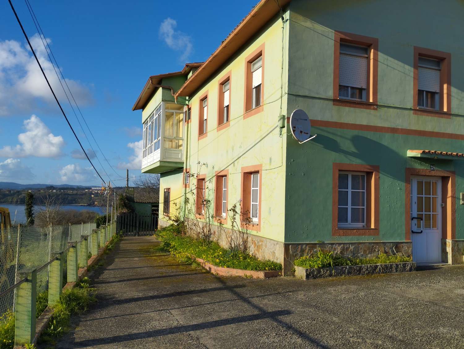 En venta Gran casa en Centroña, Pontedeume.