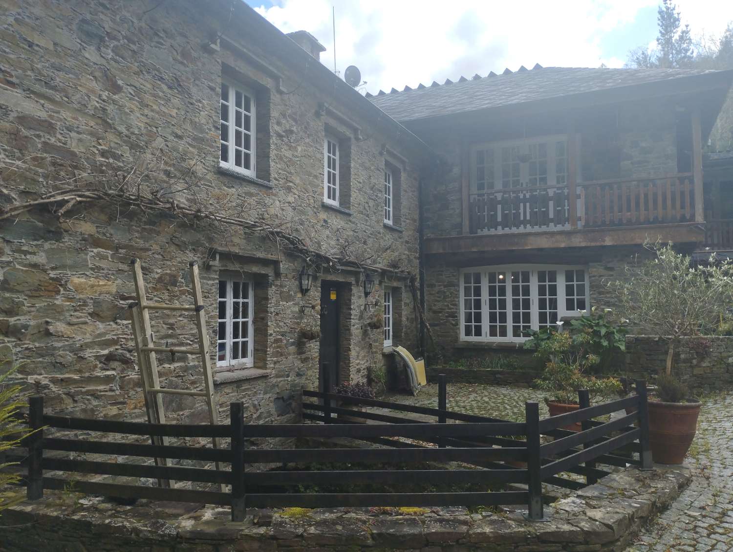 Gran casa molino en venta en Cerdido, A Coruña.