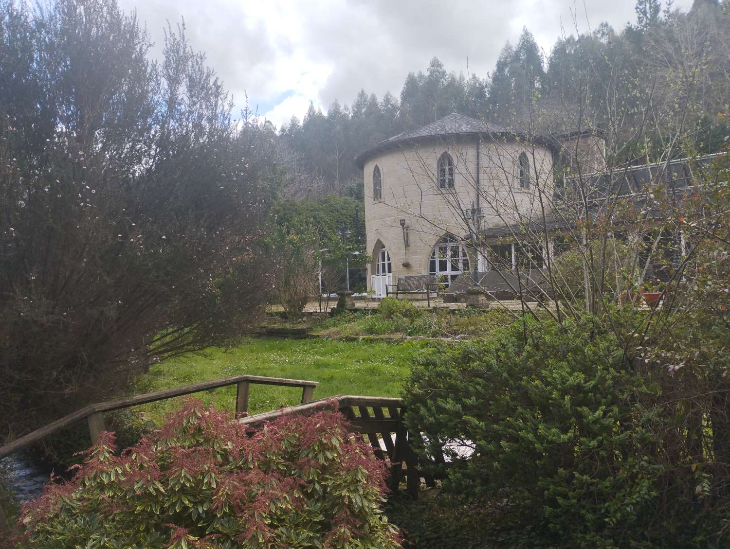 Gran casa molino en venta en Cerdido, A Coruña.