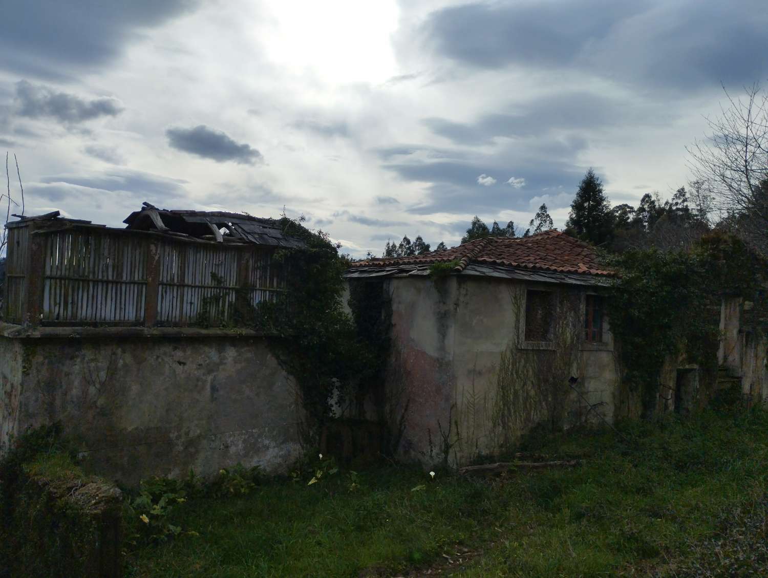 Casa para rehabilitar en Cerdido, A Coruña.