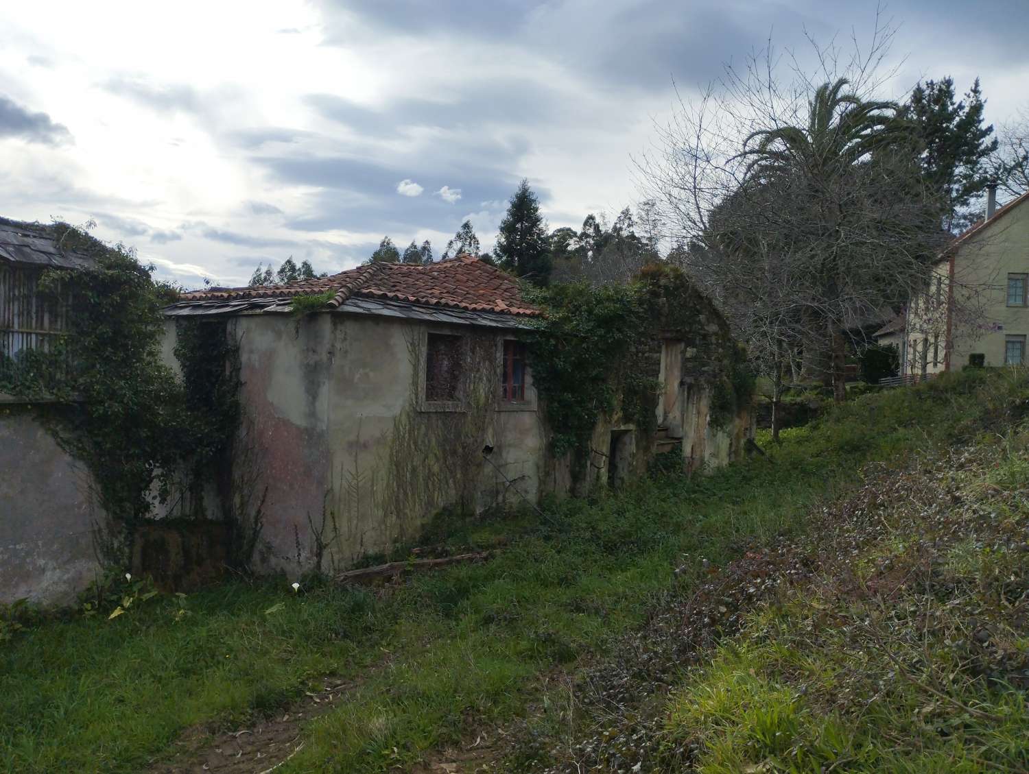 Casa para rehabilitar en Cerdido, A Coruña.