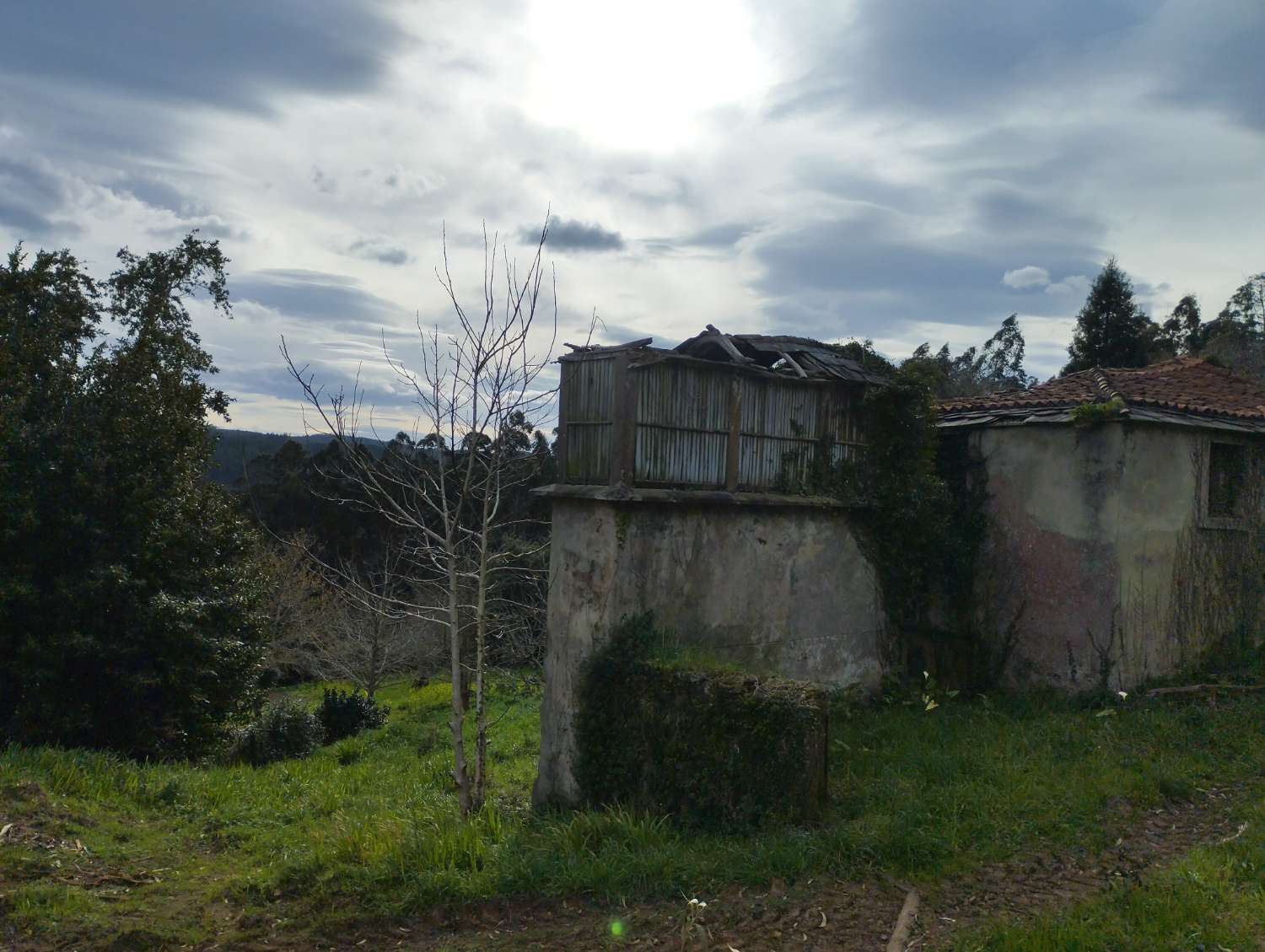 Casa para rehabilitar en Cerdido, A Coruña.