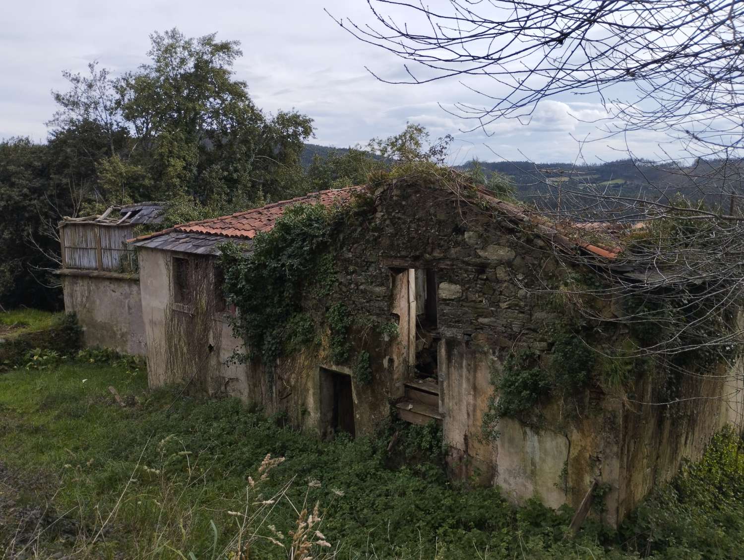 Casa para rehabilitar en Cerdido, A Coruña.