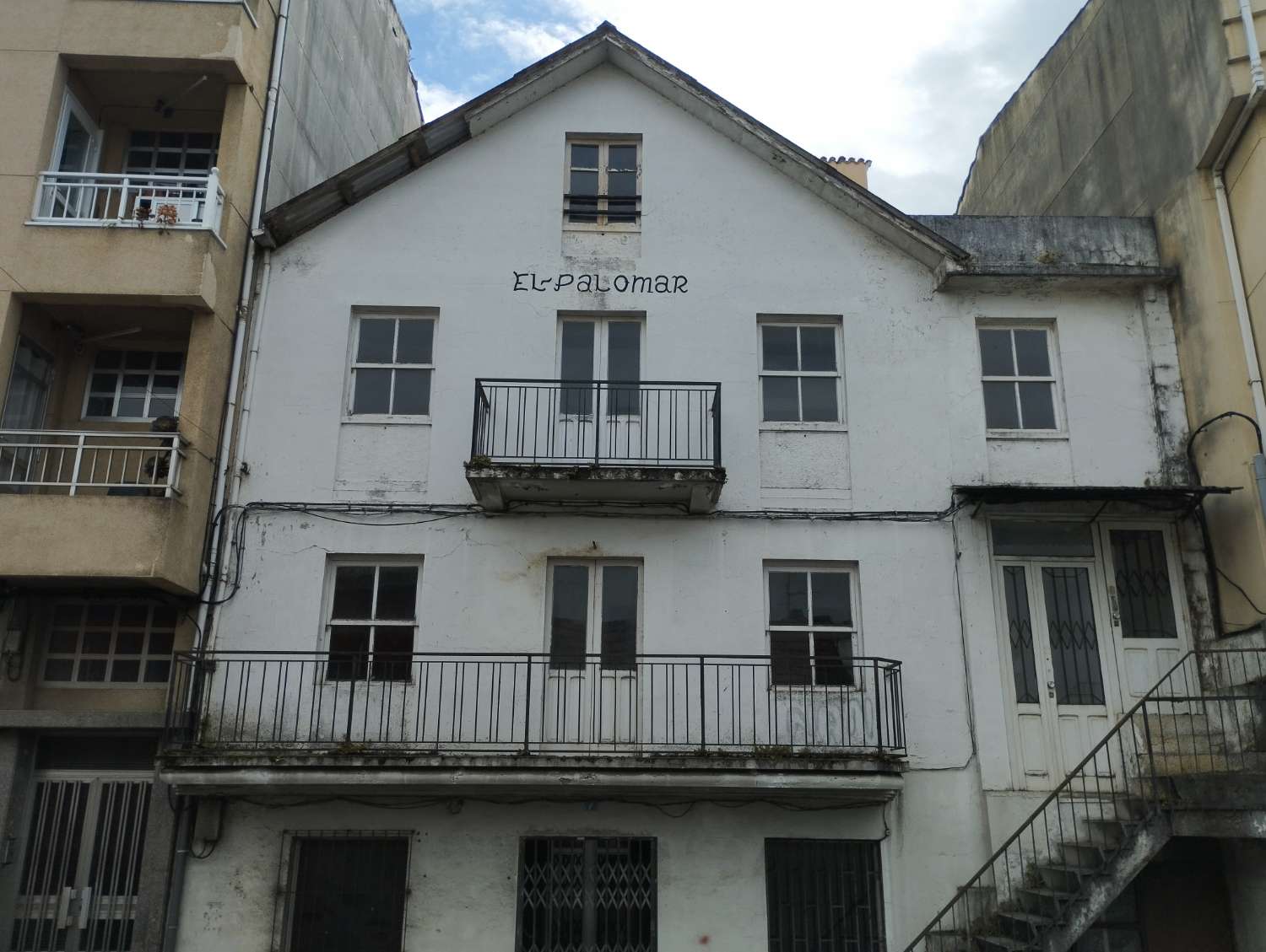 Venta de edificio en Miño