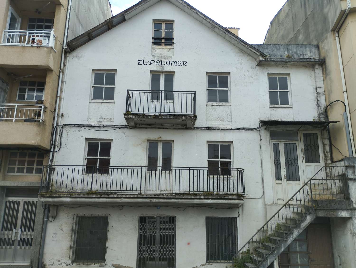 Venta de edificio en Miño