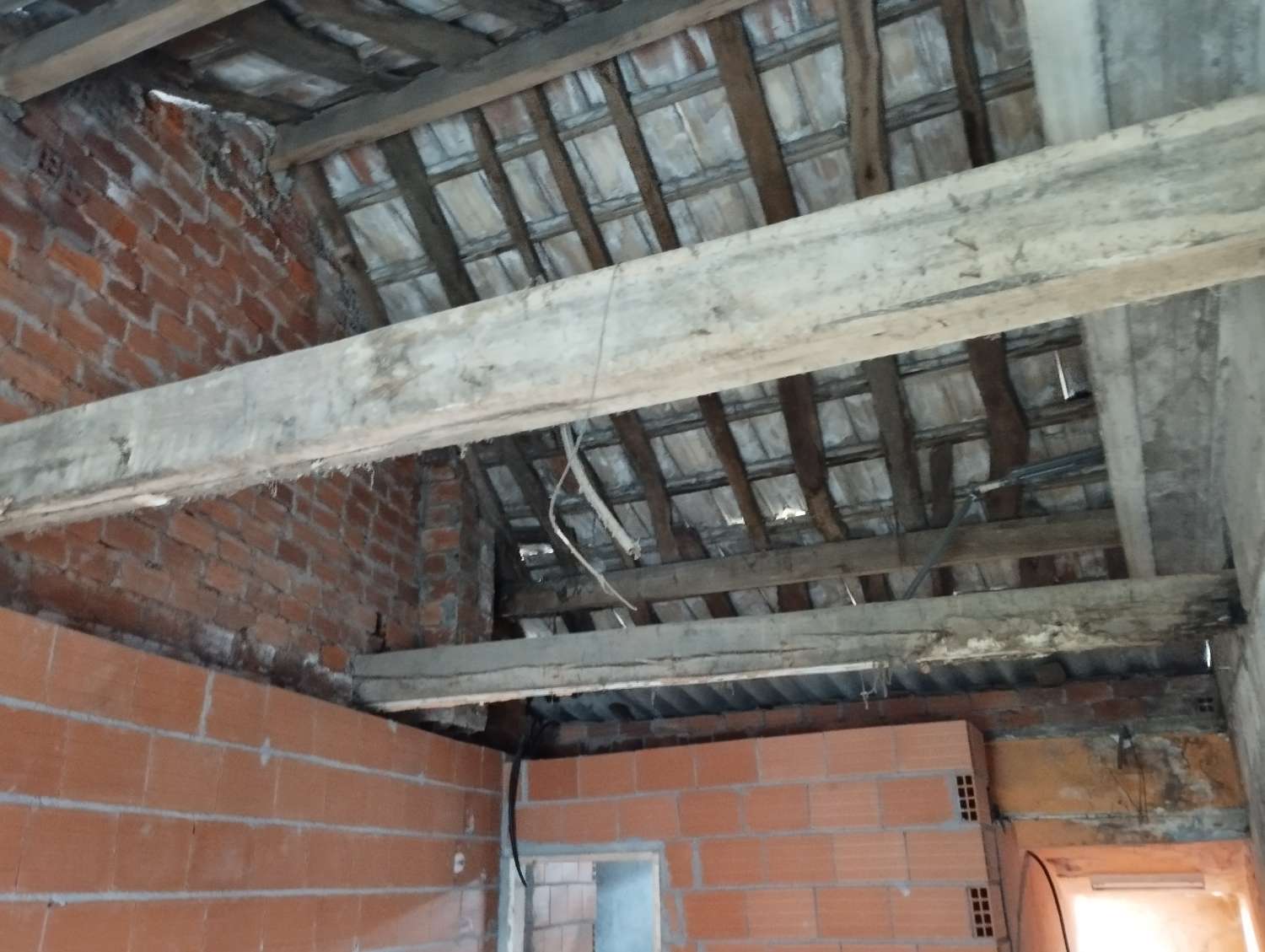 Casa en rehabilitación en venta.
