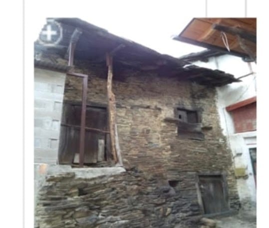 Hus till salu i Quiroga