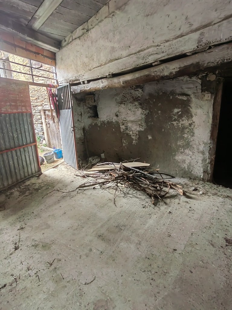 Hus till salu i Quiroga