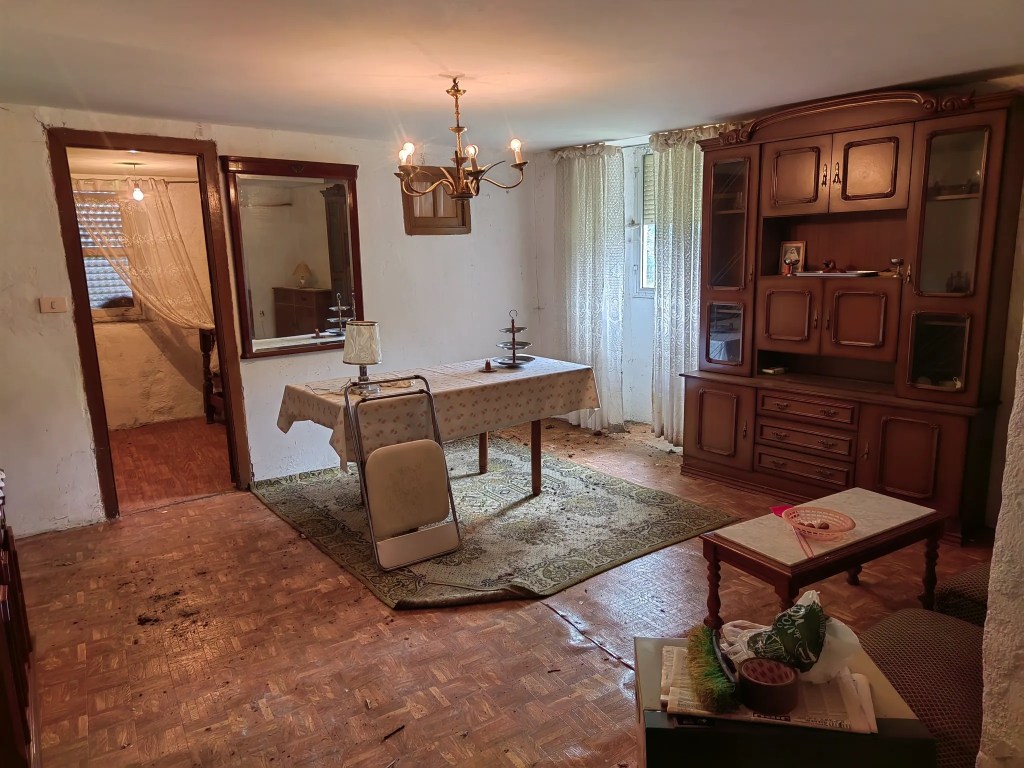 Hus till salu i Quiroga