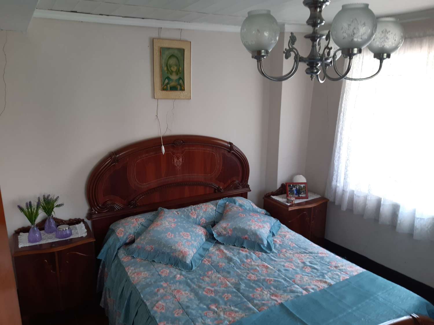 En venta casa adosada con finca en el centro de Cedeira